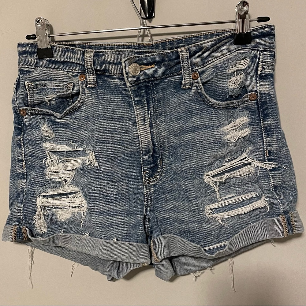 American Eagle Medium wash Jean shorts High-rise